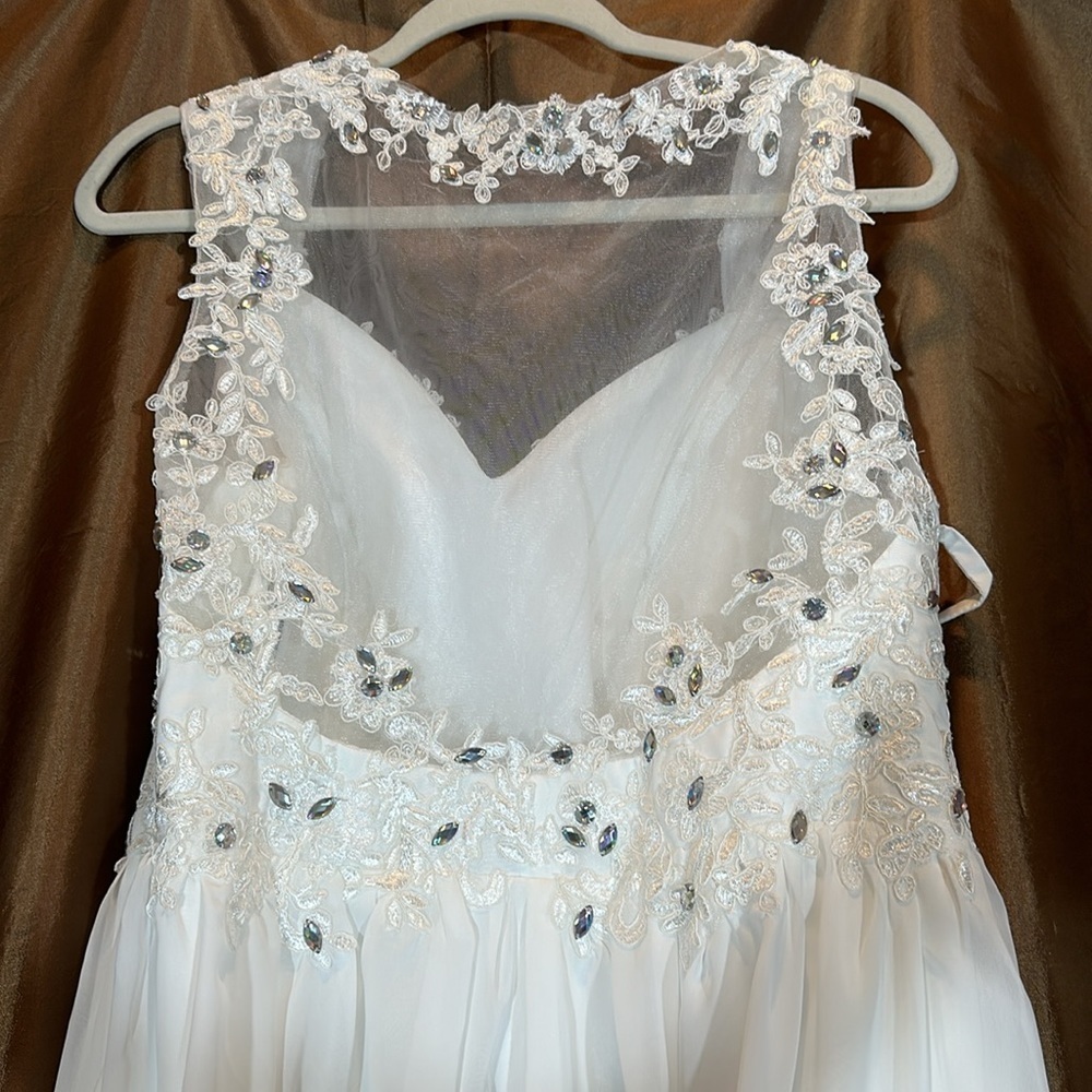 Hebeos White Chiffon A-Line Prom Dress Beaded Lace Built-In Bra NWT - Picture 5 of 8